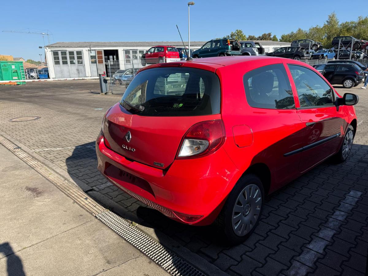 Renault Clio 3 original Motorhaube OV727 Spanischrot Facelift BJ09